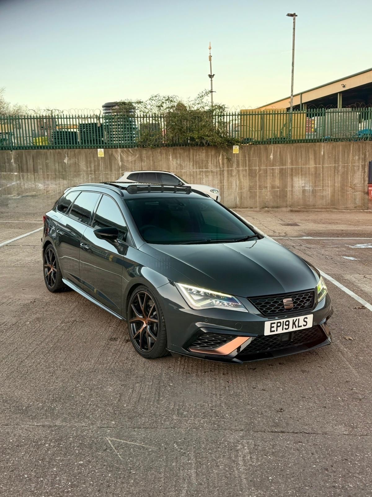 Used SEAT Leon 2019 for sale - 76627054: Photo 1