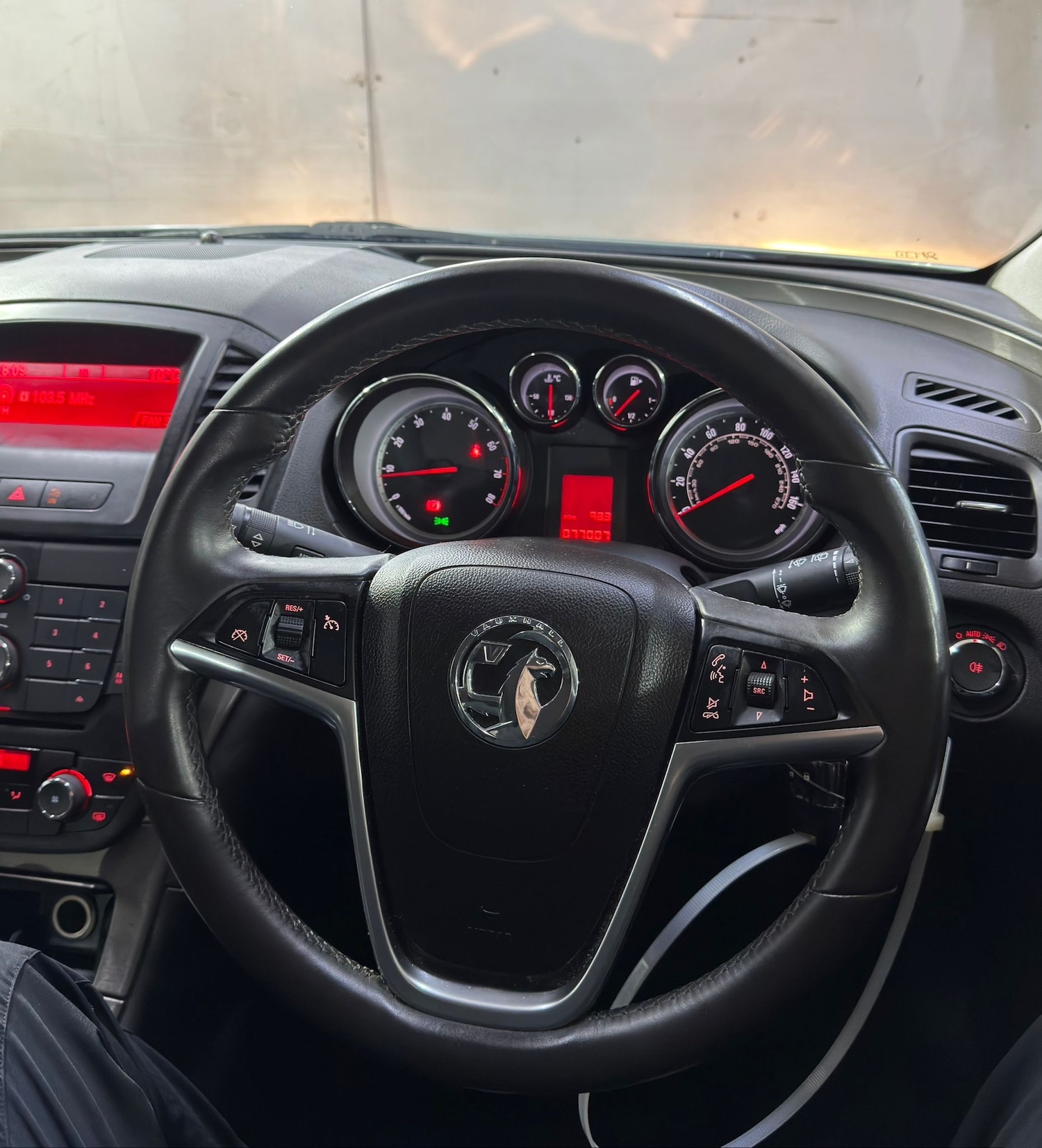 Used Vauxhall Insignia 2012 for sale - 77570304: Photo 8