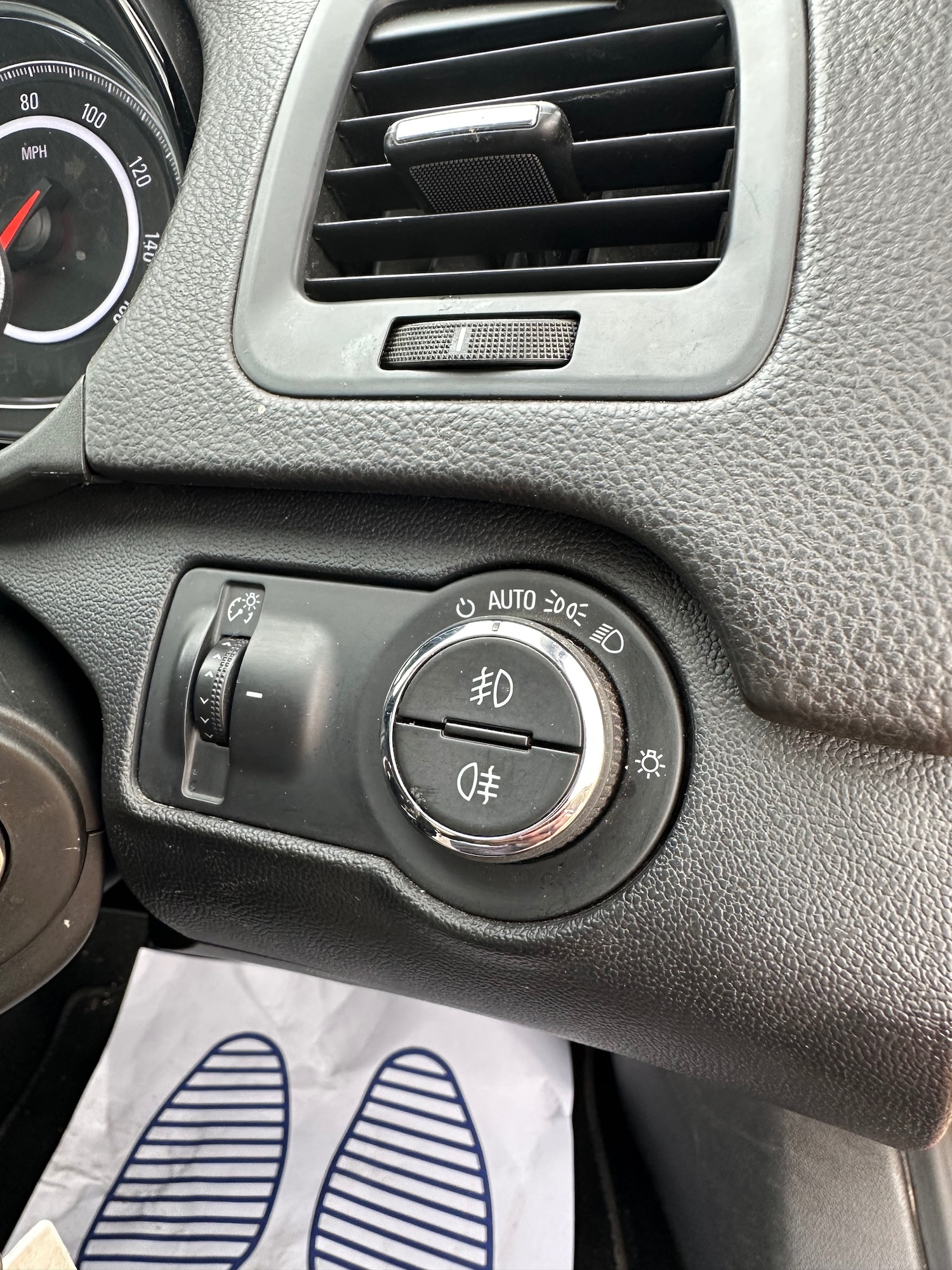 Used Vauxhall Insignia 2015 for sale - 74964830: Photo 12