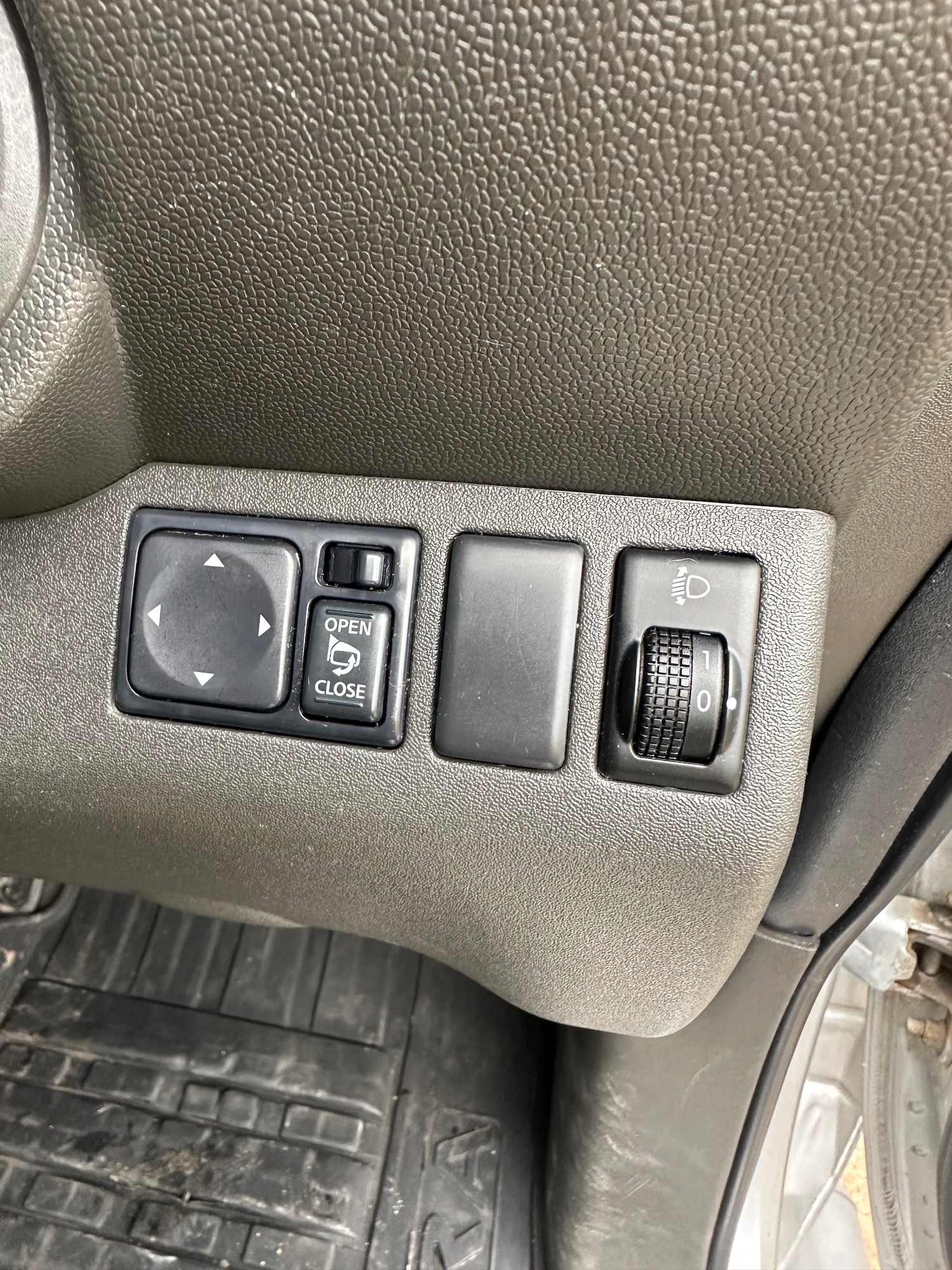 Used Nissan Navara 2012 for sale - 77746241: Photo 13