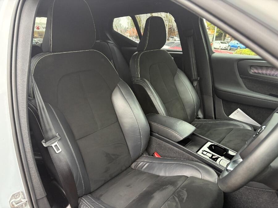 Used Volvo XC40 2021 for sale - 76360785: Photo 21