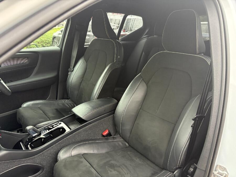 Used Volvo XC40 2021 for sale - 76360785: Photo 25