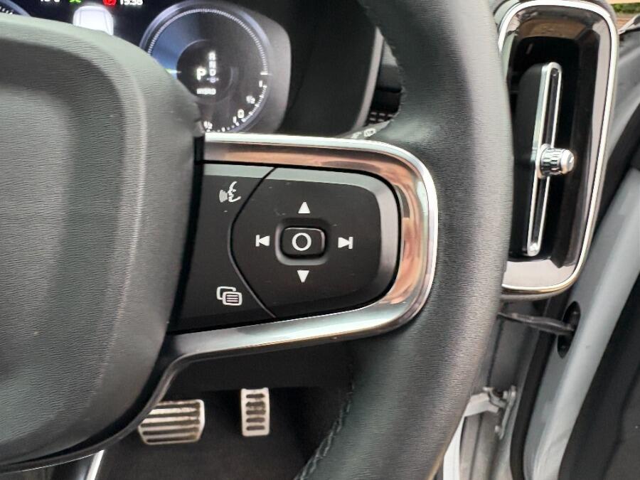 Used Volvo XC40 2021 for sale - 76360785: Photo 36