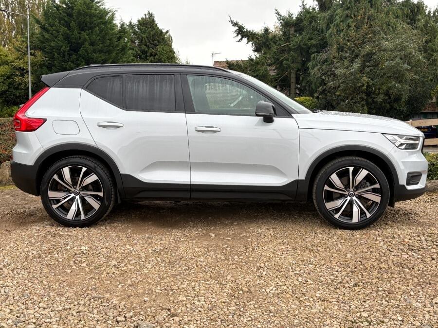 Used Volvo XC40 2021 for sale - 76360785: Photo 9