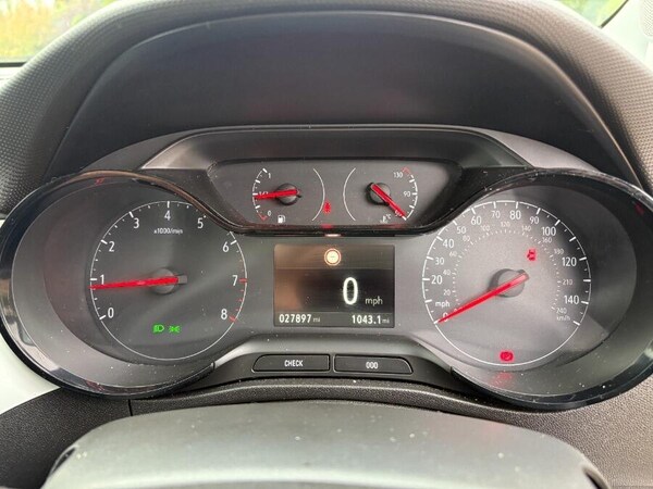 Used Vauxhall Crossland X 2020 for sale - 76227625: Photo 30