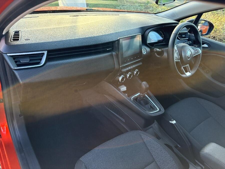 Used Renault Clio 2022 for sale - 77320190: Photo 2