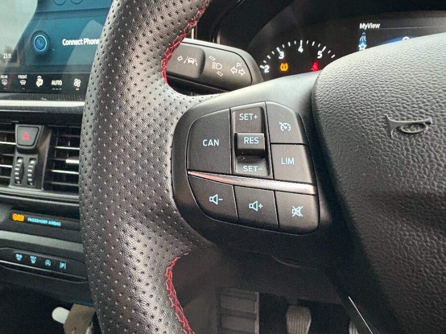 Used Ford Focus 2023 for sale - 76728573: Photo 34