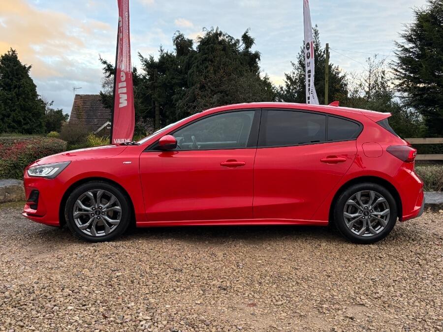 Used Ford Focus 2023 for sale - 76728573: Photo 6