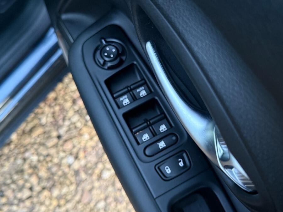 Used Jeep Renegade 2020 for sale - 78100292: Photo 25