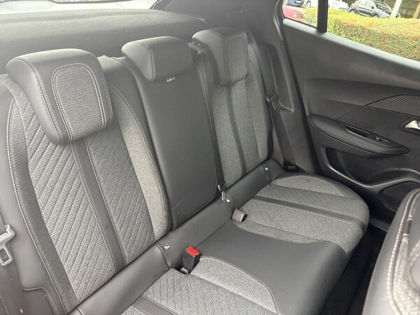 Used Peugeot 2008 2025 for sale - 76260351: Photo 24
