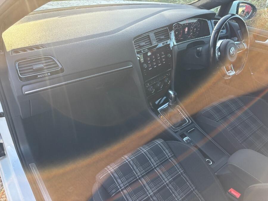 Used Volkswagen Golf 2018 for sale - 76786805: Photo 2