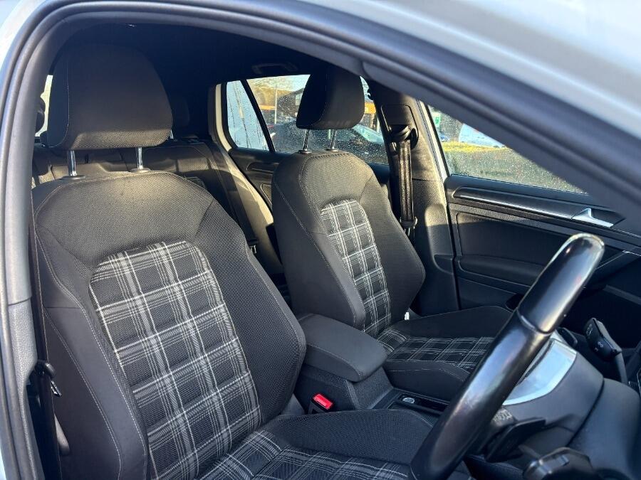 Used Volkswagen Golf 2018 for sale - 76786805: Photo 23