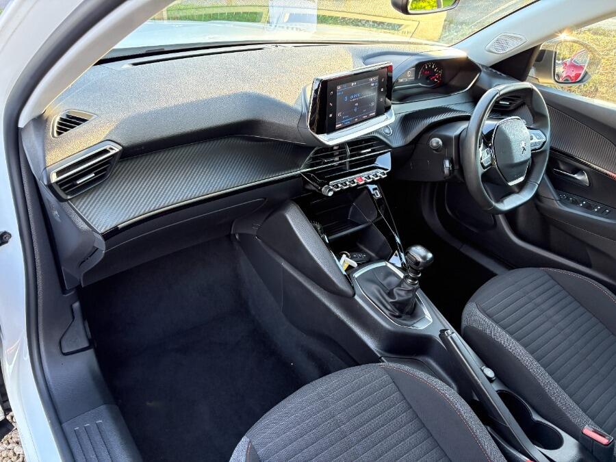 Used Peugeot 2008 2022 for sale - 76772009: Photo 2