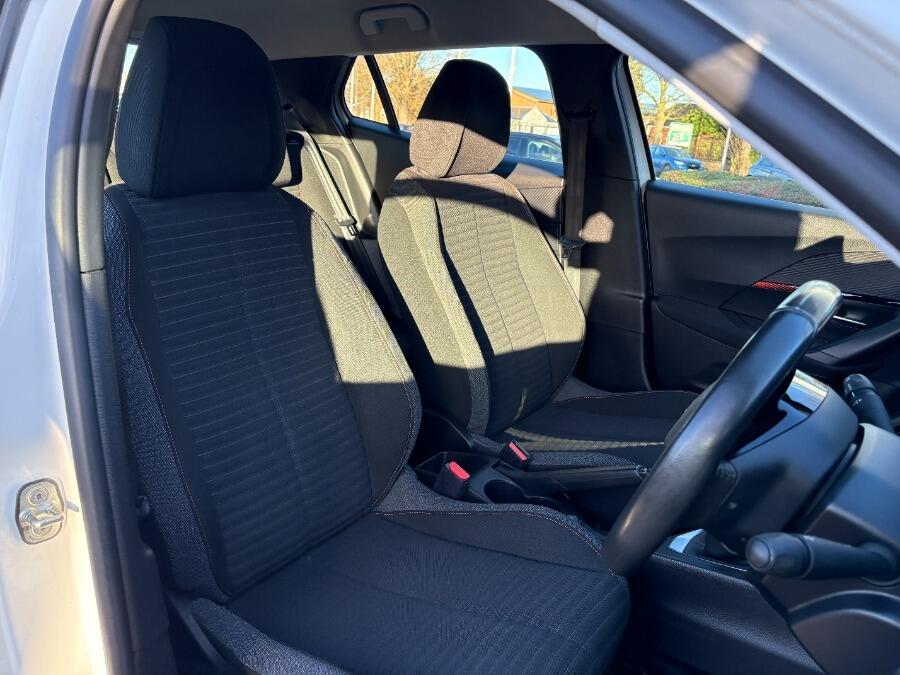 Used Peugeot 2008 2022 for sale - 76772009: Photo 21