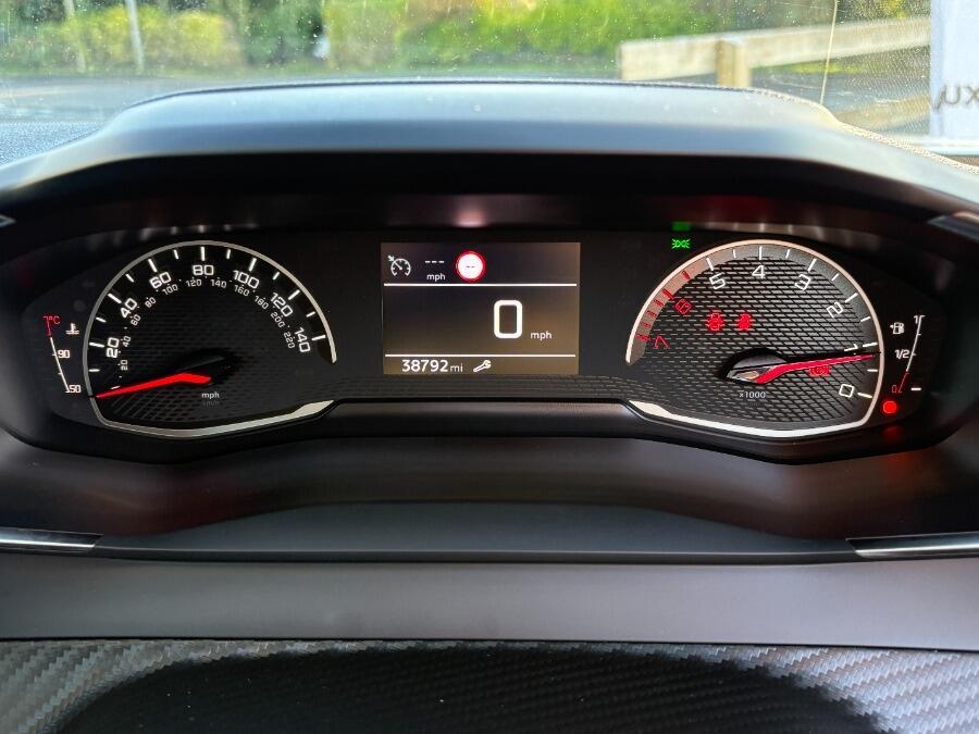 Used Peugeot 2008 2022 for sale - 76772009: Photo 30