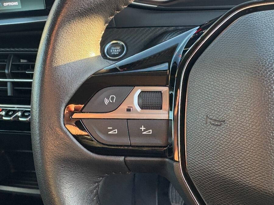 Used Peugeot 2008 2022 for sale - 76772009: Photo 32