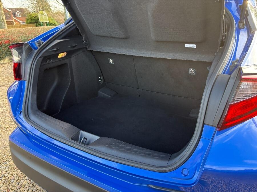 Used Toyota C-HR 2020 for sale - 77320579: Photo 23