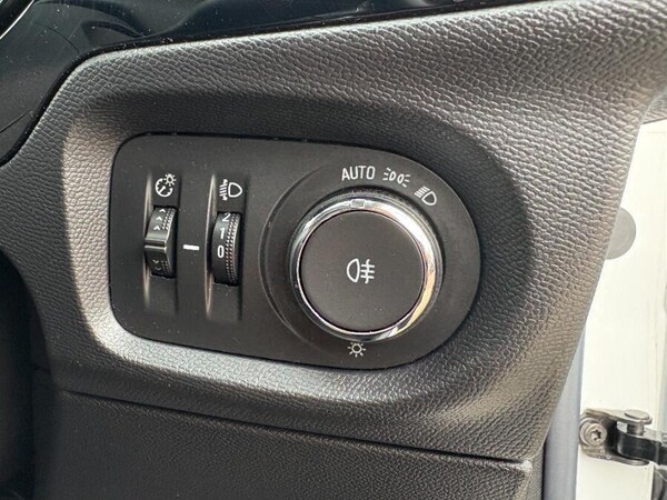 Used Vauxhall Corsa 2021 for sale - 76228012: Photo 38