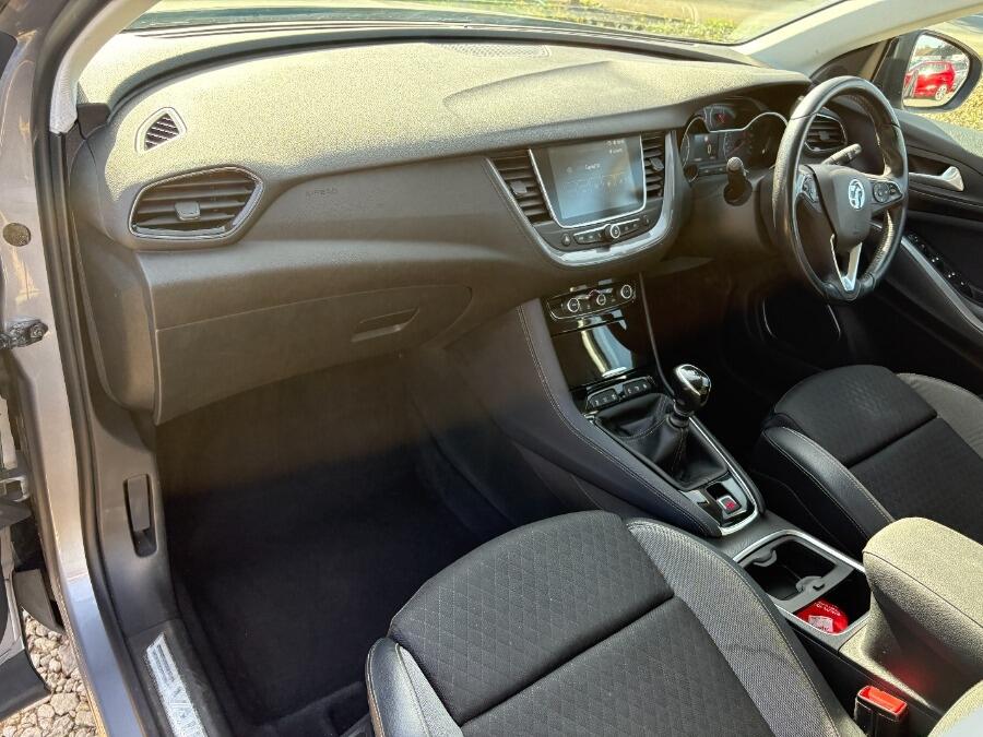 Used Vauxhall Grandland X 2019 for sale - 76122167: Photo 2