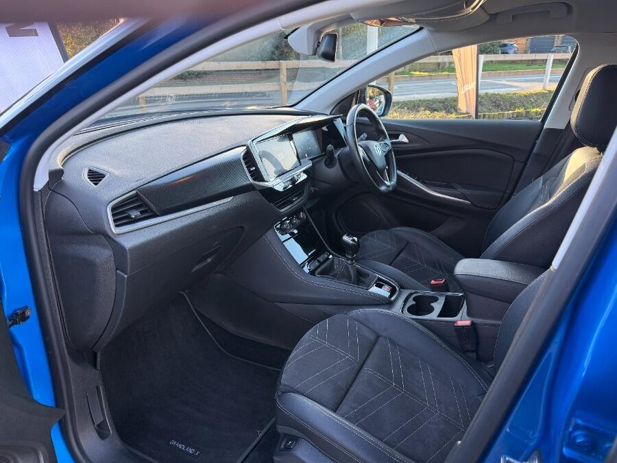Used Vauxhall Grandland 2022 for sale - 77103609: Photo 2