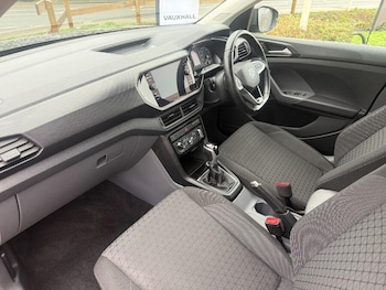 Used Volkswagen T-Cross 2020 for sale - 77255401: Photo