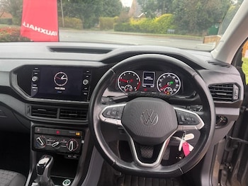 Used Volkswagen T-Cross 2020 for sale - 77255401: Photo