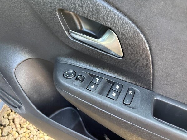 Used Vauxhall Corsa 2023 for sale - 76227402: Photo 46