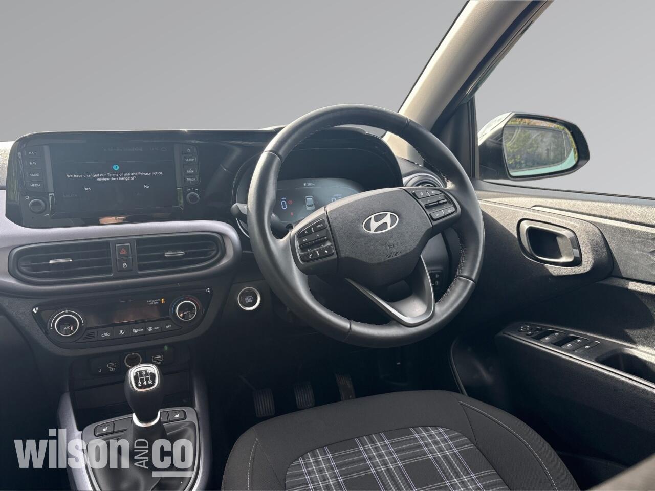 Used Hyundai i10 2024 for sale - 77940468: Photo 2