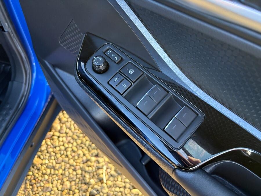 Used Toyota C-HR 2020 for sale - 77657994: Photo 46