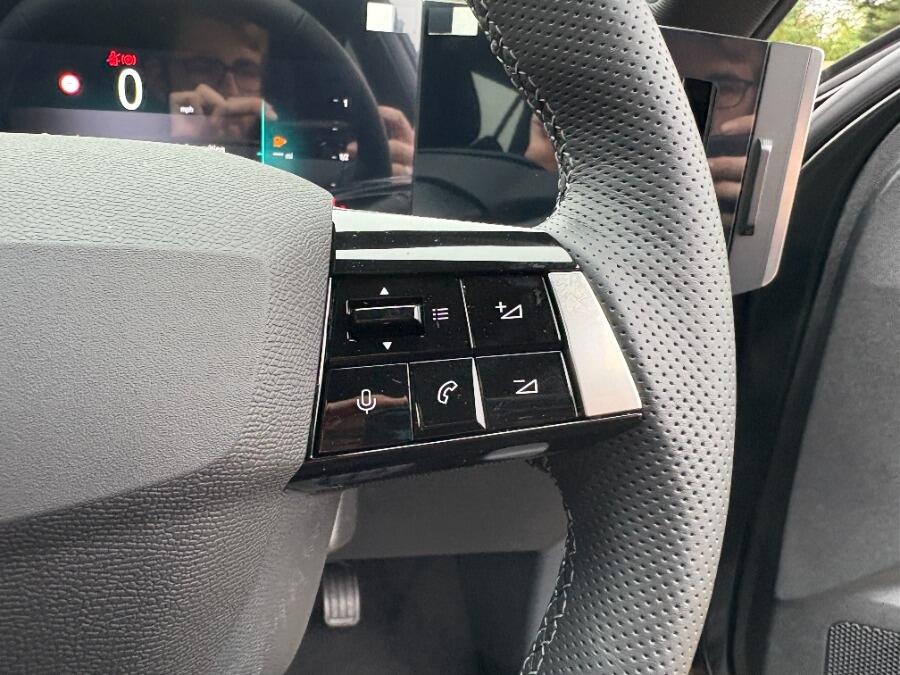 Used Vauxhall Astra 2025 for sale - 76484998: Photo 37