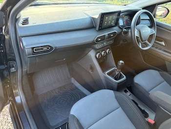 Used Dacia Jogger 2024 for sale - 76802087: Photo
