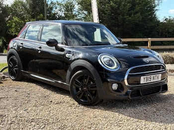 Used MINI Hatch 2019 for sale - 75838556: Photo