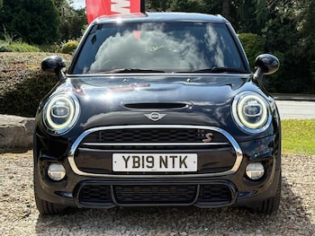 Used MINI Hatch 2019 for sale - 75838556: Photo
