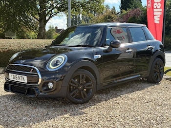 Used MINI Hatch 2019 for sale - 75838556: Photo