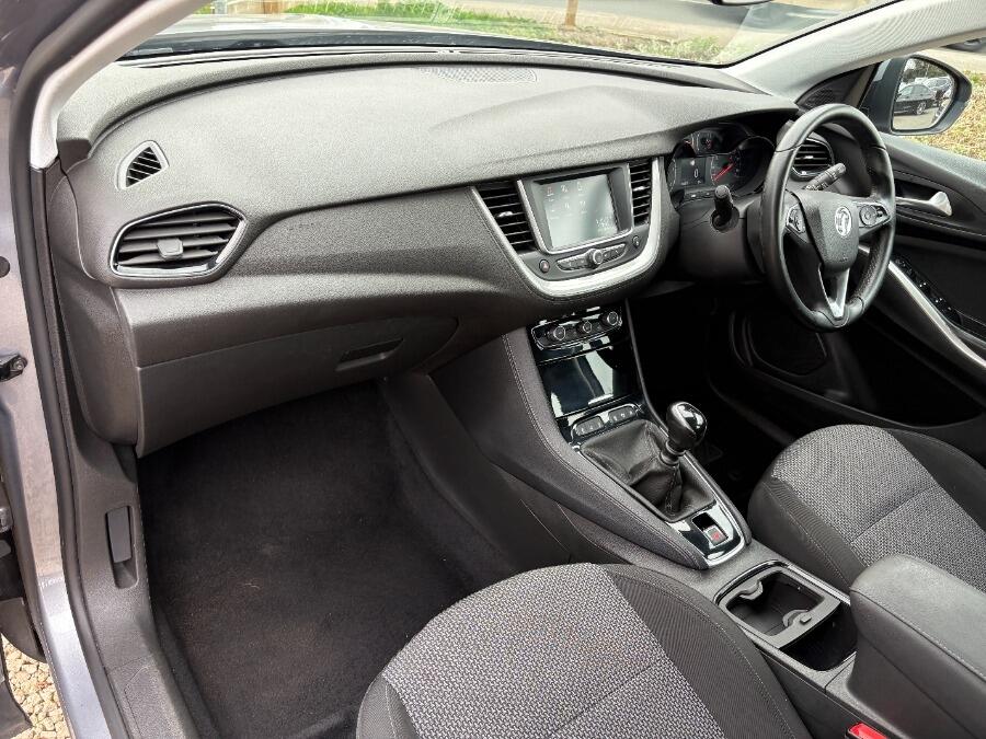 Used Vauxhall Grandland X 2018 for sale - 76446657: Photo 2