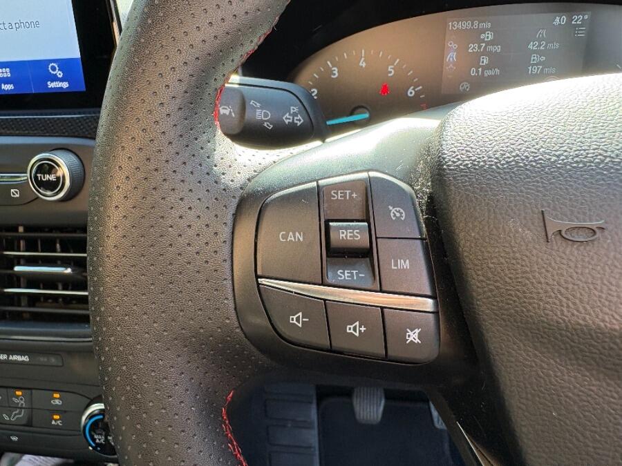 Used Ford Focus 2022 for sale - 76398067: Photo 35