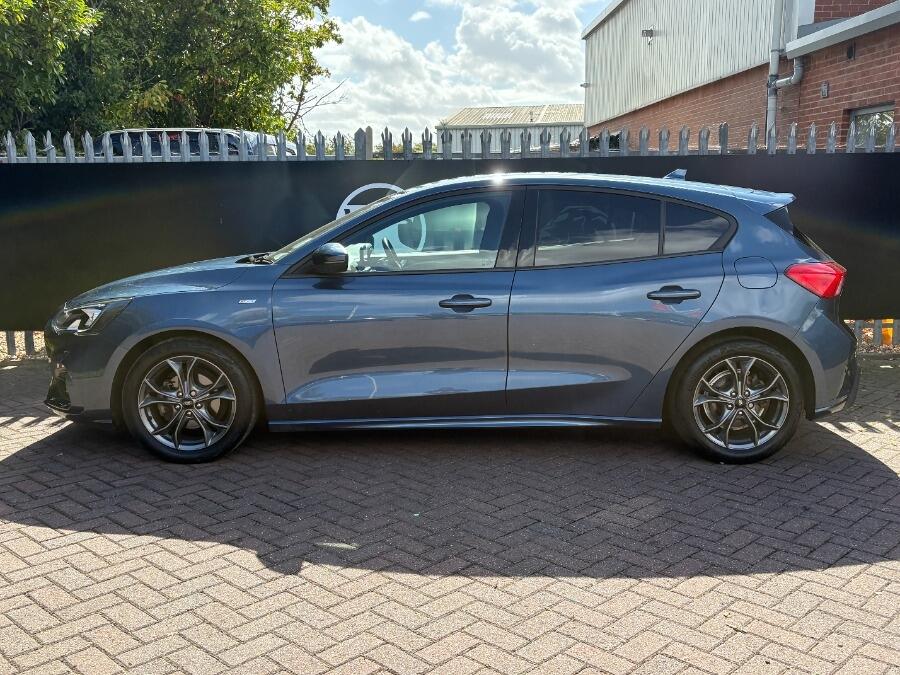 Used Ford Focus 2022 for sale - 76398067: Photo 6