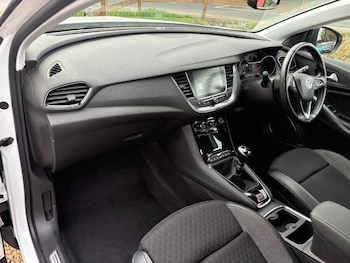 Used Vauxhall Grandland X 2019 for sale - 76307175: Photo 2