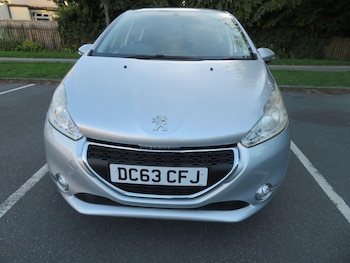Used Peugeot 208 2013 for sale - 76072175: Photo