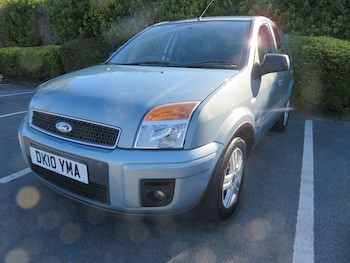 Used Ford Fusion 2010 for sale - 76072222: Photo