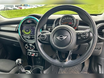Used MINI Hatch 2015 for sale - 75970107: Photo