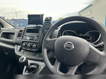 Used Nissan NV300 2021 for sale - 76077030: Photo