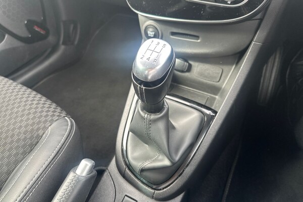 Used Renault Clio 2019 for sale - 76193681: Photo 14