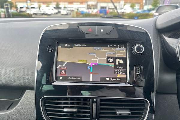 Used Renault Clio 2019 for sale - 76193681: Photo 24