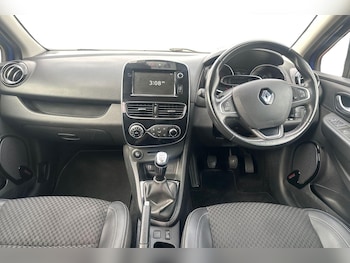Used Renault Clio 2019 for sale - 76193681: Photo