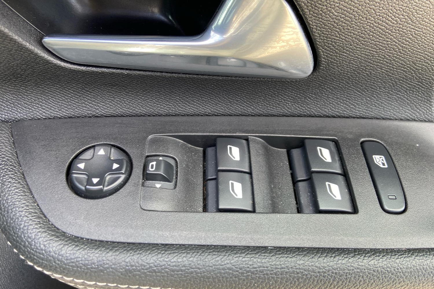 Used Vauxhall Mokka Electric 2024 for sale - 76274309: Photo 15