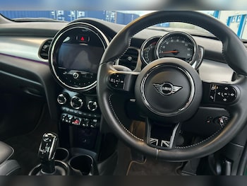 Used MINI Hatch 2022 for sale - 76649399: Photo