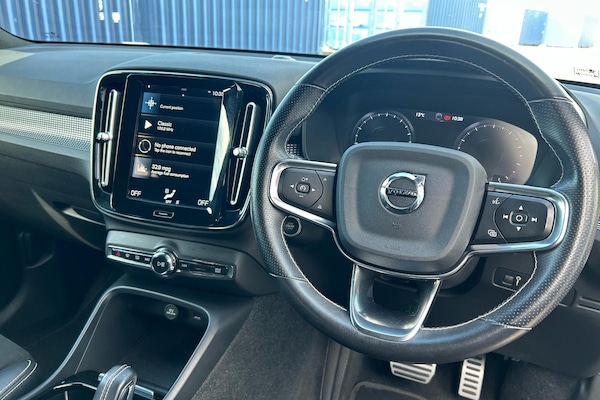 Used Volvo XC40 2021 for sale - 76015753: Photo 2