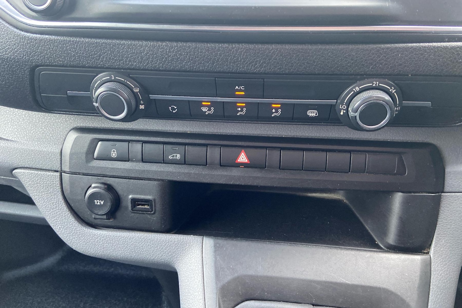 Used Vauxhall Vivaro 2021 for sale - 76718624: Photo 20