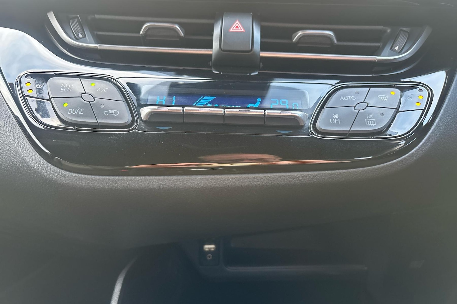 Used Toyota C-HR 2019 for sale - 77283591: Photo 18